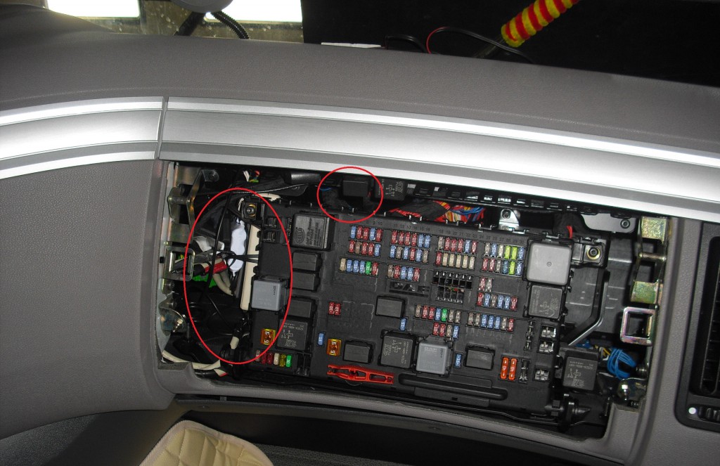 Instalace zařízení Gcom Ukázka instalace zařízení Gcom na DAF XF460.